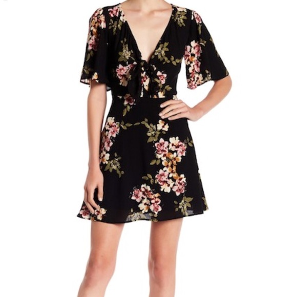 Socialite floral dress Outlet